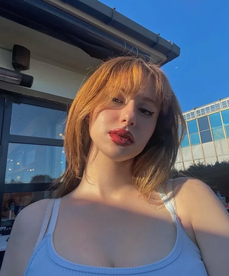 Özlem - Pendik Escort