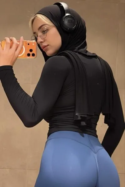 Hande - Pendik Escort