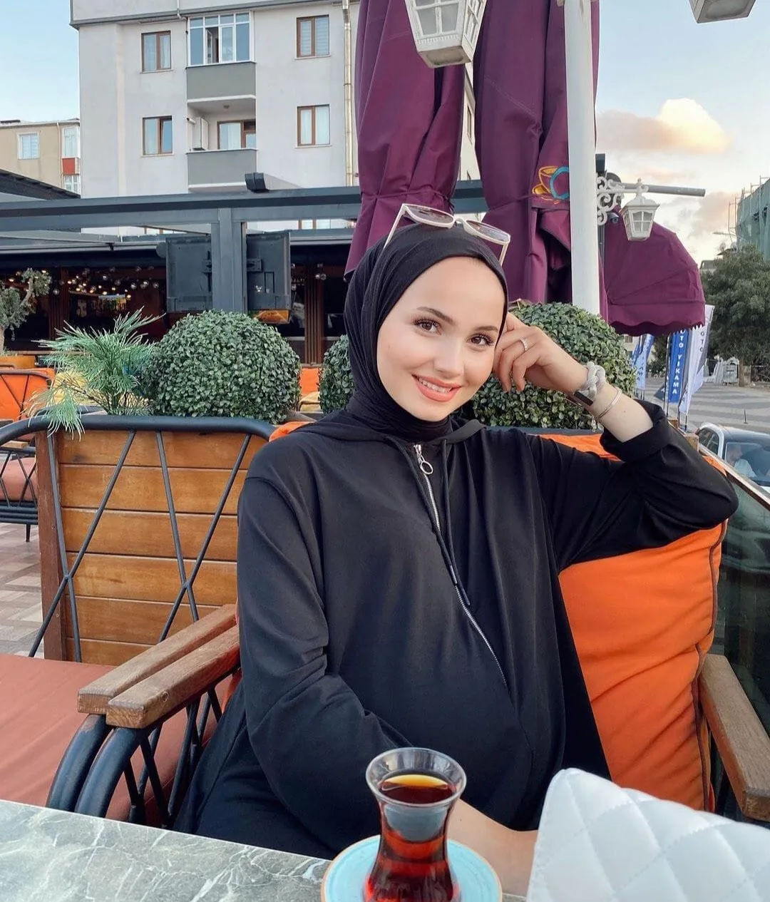 Çağla - Orta, Kartal Escort
