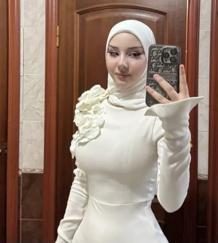 Defne - Pendik Escort